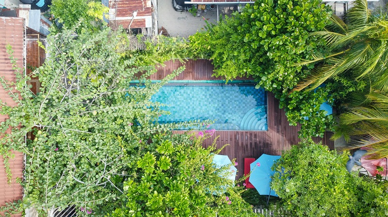 Heating a swimming pool in Melbourne: heat pump vs gas vs solar — comparison based on seasonal cost and heating time