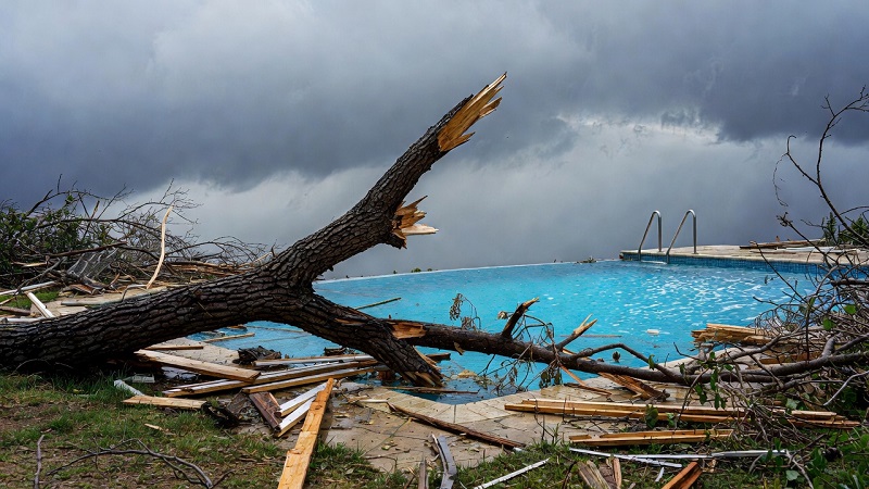 Storm debris triage: what to remove first to protect circulation