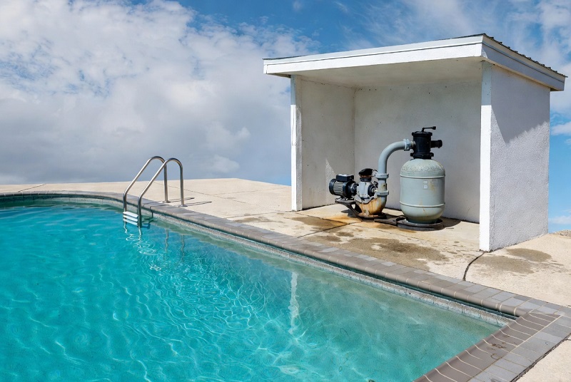 Pool Pump Loses Prime Overnight: Why Water Drains Back After Shutdown