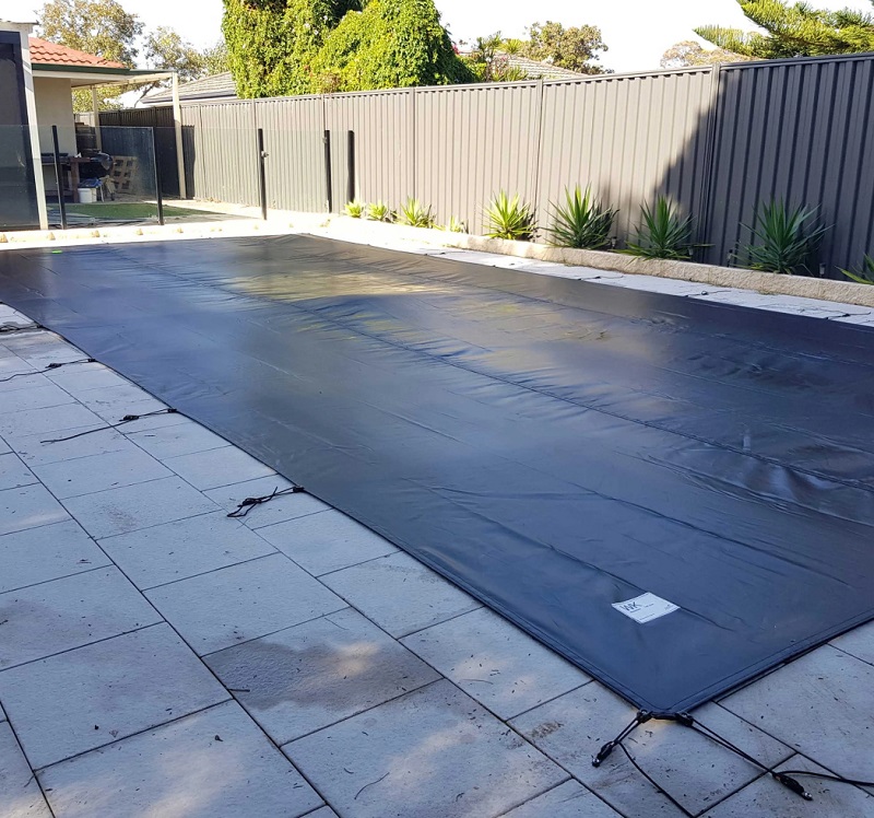 Solar pool blanket and roller hardware inspection